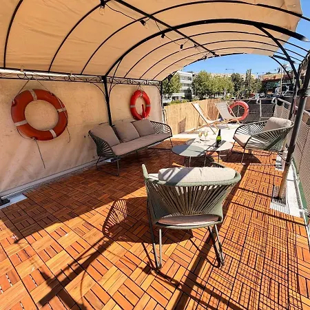 La péniche des sacres au cœur de Reims Botel