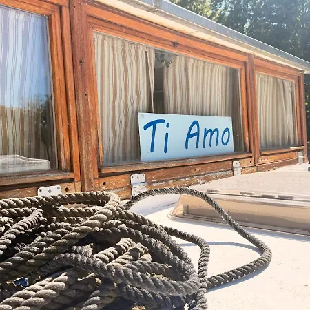 La péniche des sacres au cœur de Reims Botel