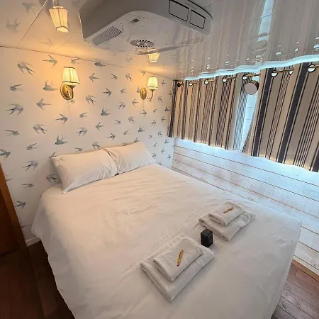 La péniche des sacres au cœur de Reims Botel *