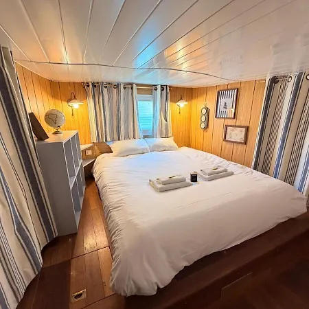 Botel La péniche des sacres au cœur de Reims