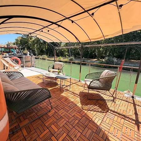 La péniche des sacres au cœur de Reims Botel *