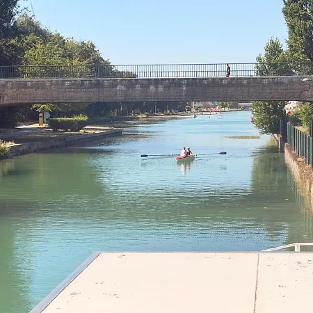 La péniche des sacres au cœur de Reims Botel