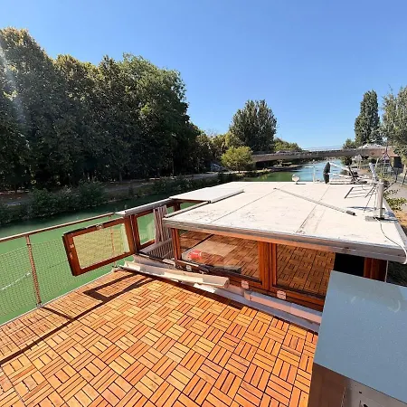 Botel La péniche des sacres au cœur de Reims *