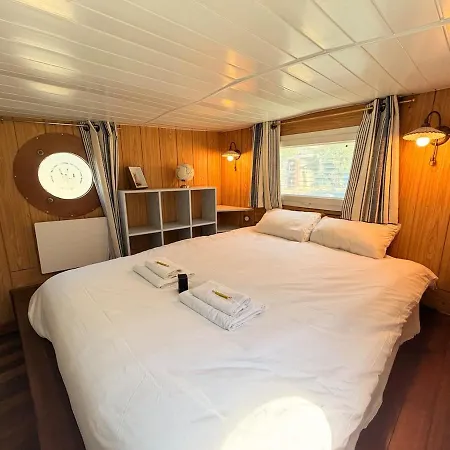 Botel La péniche des sacres au cœur de Reims